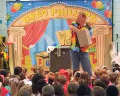 Schools Outside Final (400x300)